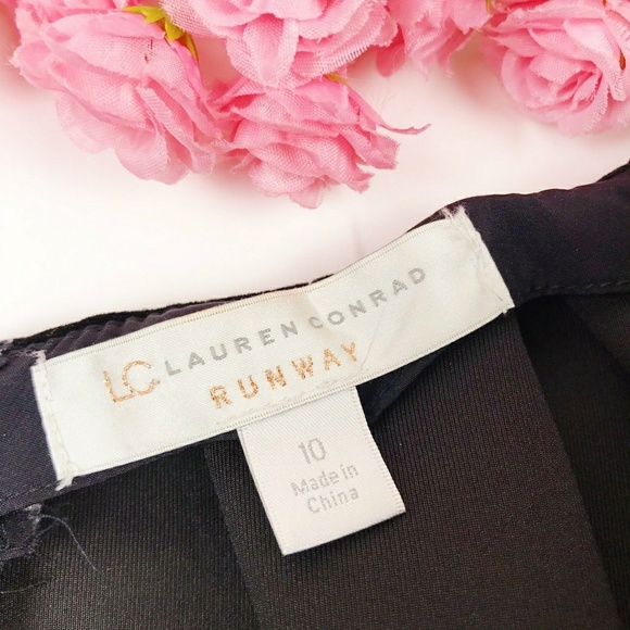 💖 SOLD 💖 LC Lauren Conrad Runway Velvet Skirt - Picture 2 of 4